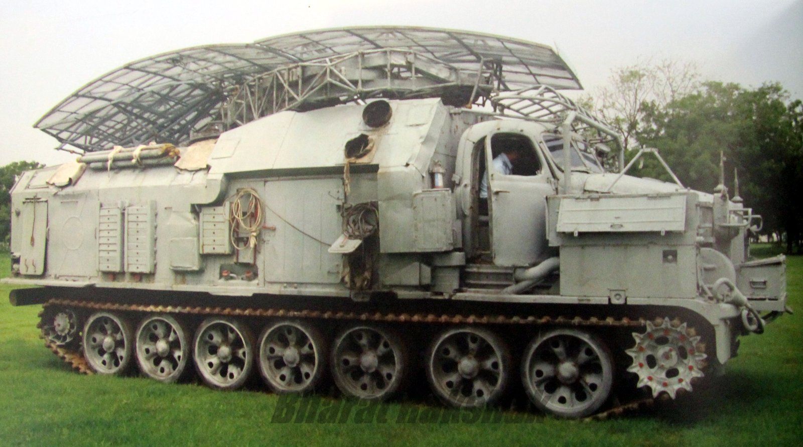 P-40 Radar (MI)