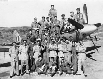 60th Course pilots on a Spitfire XVIII