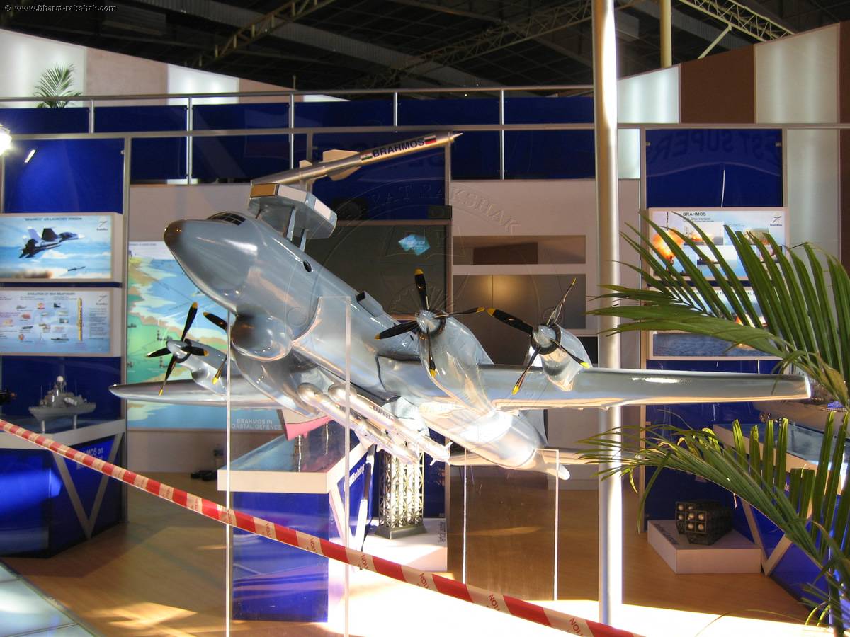 Il-38 Model with Brahmos Air Launched Version (Makes more sense than three Brahmos on a Sukhoi-30MKI)