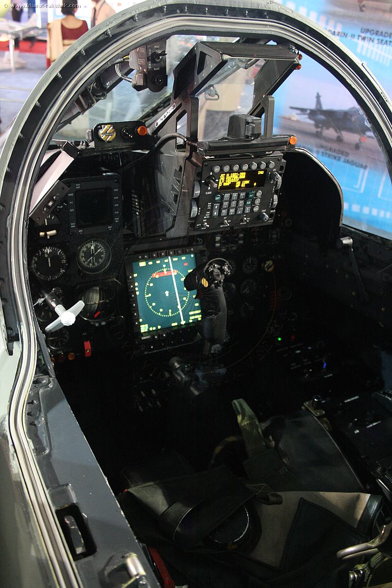 Darin II Jaguar Cockpit Display 04