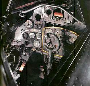 Cockpit.jpg (20482 bytes)